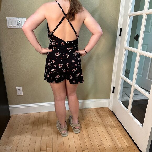 FREE PEOPLE Wrap Front Short Shorts Floral Romper Onesie - Size 2 - Picture 8 of 10